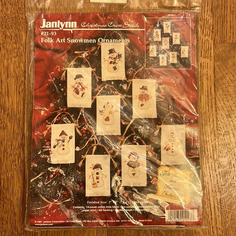 NWT 1990s Vintage Janlynn #21-93 Eight Cross Stitch Folk Art Snowmen Ornaments